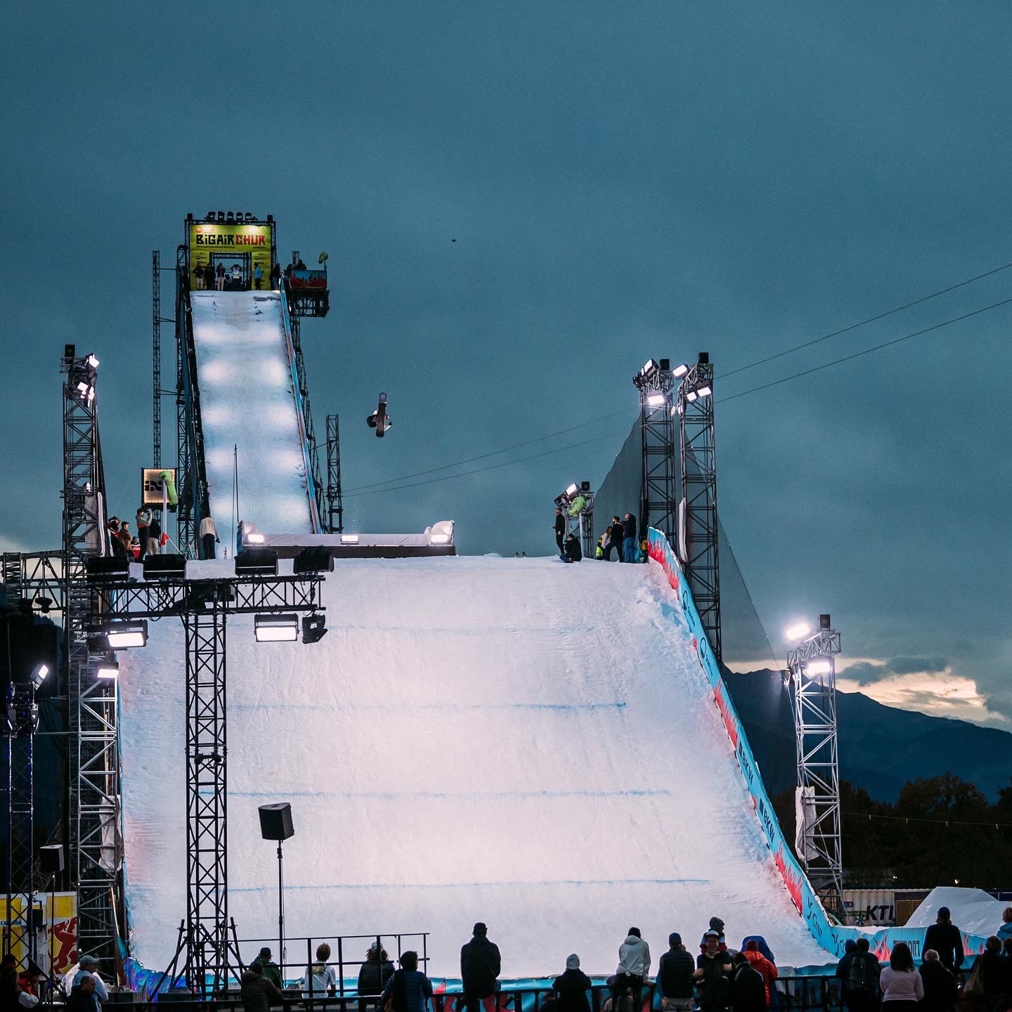Spectaculaire World Cup big air in Chur met Peperkamp en Vermaat nskiv.nl