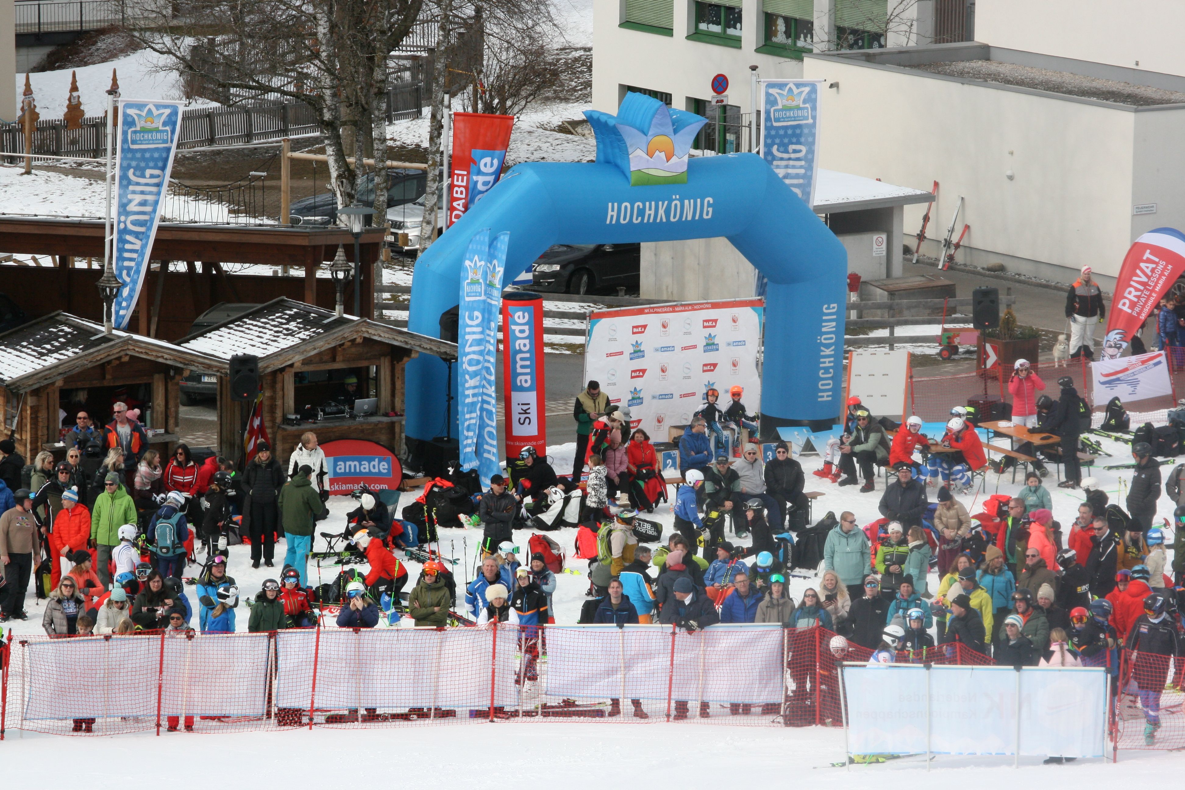 Het finishgebied tijdens het NK alpineskiën 2023. Beeld: Ernest Selleger.